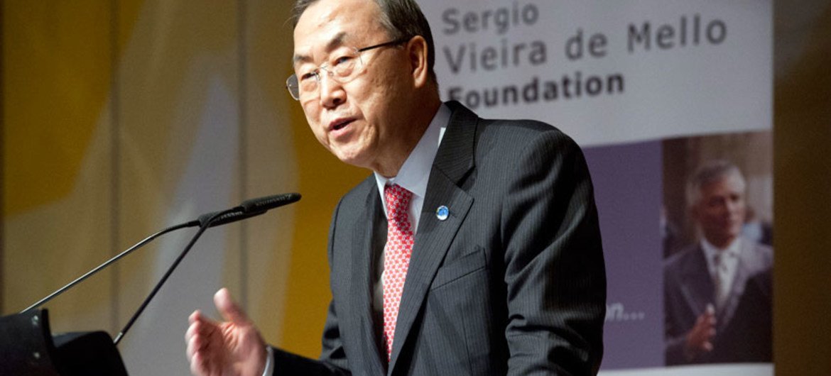 Le Secrétaire général Ban Ki-moon prononce son discours annuel dédié à la mémoire de Sergio Vieira de Mello. Photo ONU/E. Schneider