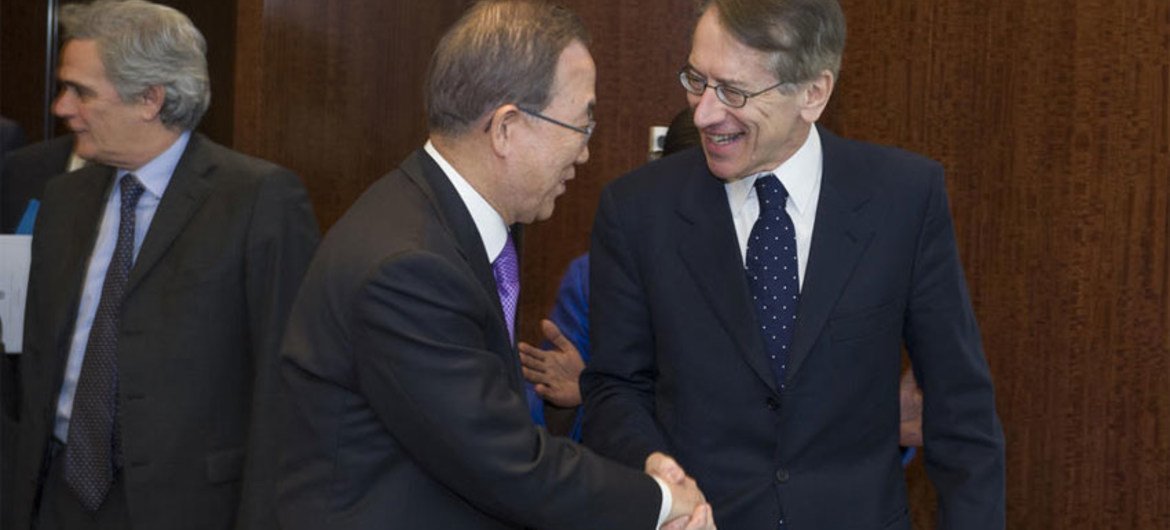 Secretary-General Ban Ki-moon meets with Foreign Minister Giulio Terzi di Sant’Agata.