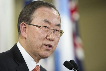 Secretary-General Ban Ki-moon briefs reporters.