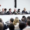 非殖民化问题委员会召开会议，讨论福克兰/马尔维纳斯群岛主权争议问题举行会议。联合国/Evan Schneider
