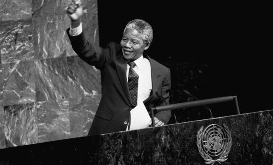 En junio de 1990, el mismo año que había sido liberado y en su calidad de vicepresidente del Congreso Nacional Africano, Nelson Mandela habló ante el Comité Especial contra el Apartheid de la Asamblea General.