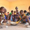 Le PAM fournit des repas scolaires au Mali.