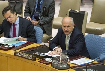Le Haut Représentant des Nations Unies pour la Bosnie-Herzégovine, Valentin Inzko (à droite), au Conseil de sécurité. Photo ONU/Eskinder Debebe
