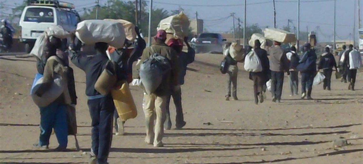 Nigeriens who fled conflict in Libya arrive in Agadez.