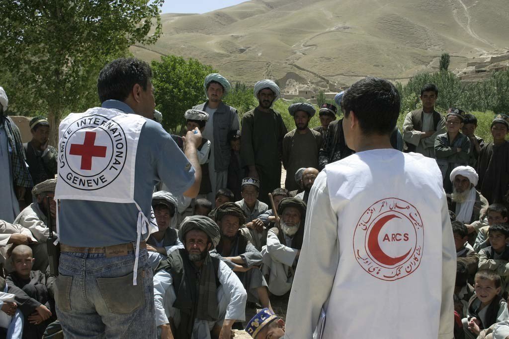 红十字国际委员会人员在阿富汗。