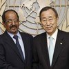 Le Secrétaire général de l’ONU, Ban Ki- moon (droite) avec feu le Secrétaire général du Front Polisario, Mohamed Abdelaziz. Photo : ONU/Eskinder Debebe