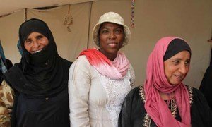 On recent trip to the Middle East, WFP Executive Director Ertharin Cousin (centre) spent time with a Bedouin community in Palestine.