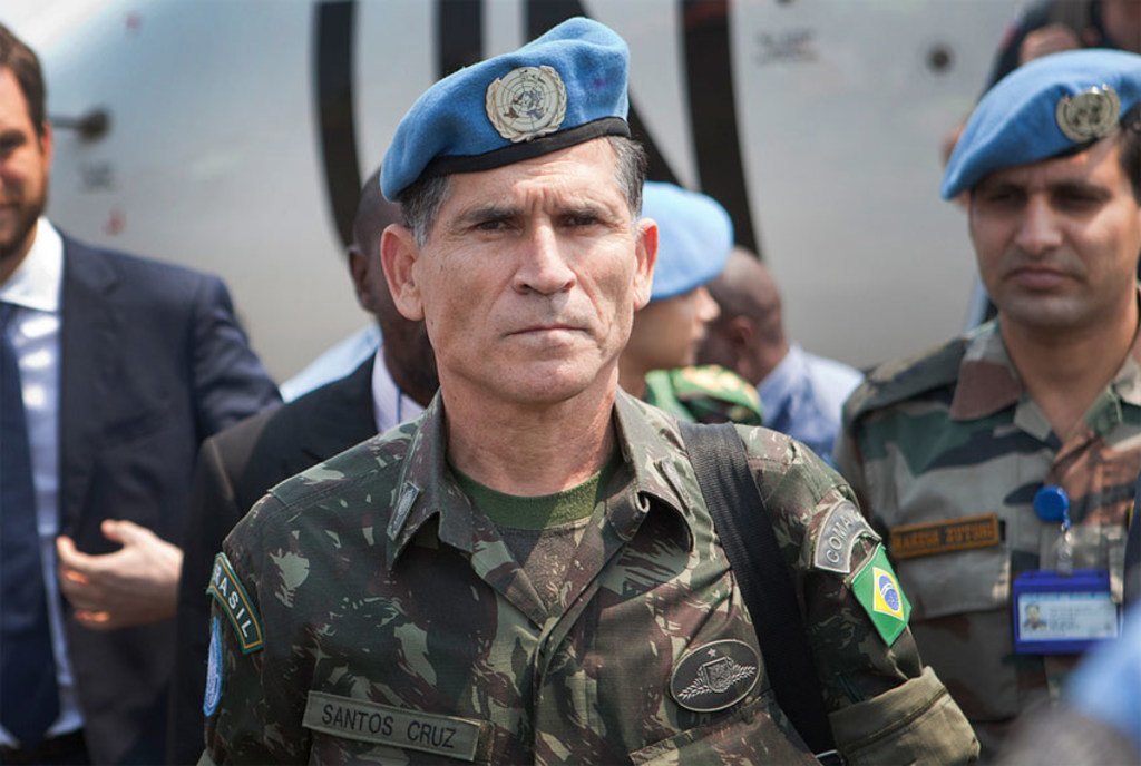 Le général Carlos Alberto dos Santos Cruz, quand il commandait les Casques bleus de la MONUSCO, en République démocratique du Congo. 