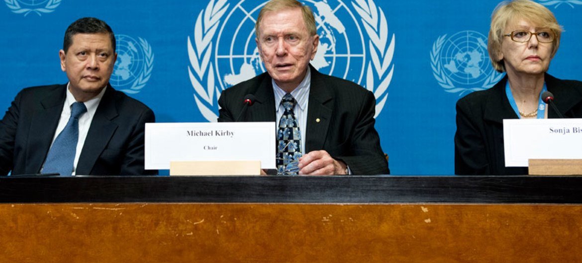 Left to right: Special Rapporteur Marzuki Darusman, Commission  Chairman Michael Kirby and Sonja Biserko.