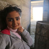Une enfant a trouvé refuge dans un immeuble abandonné de la ville de Al-Hassake, en Syrie. PAM/A. Etefa