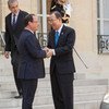 Le Secrétaire général Ban Ki-moon avec le Président français à l'Élysée.