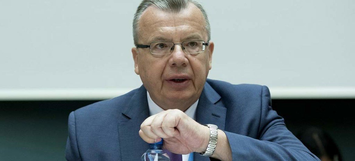 Head of the United Nations Office on Drugs and Crime (UNODC) Yuri Fedotov addressing an ECOSOC panel discussion in Geneva.