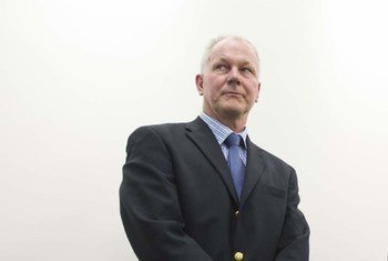 Le chef de la mission d'établissement des faits concernant les allégations selon lesquelles des armes chimiques auraient été employées en Syrie, Åke Sellström.