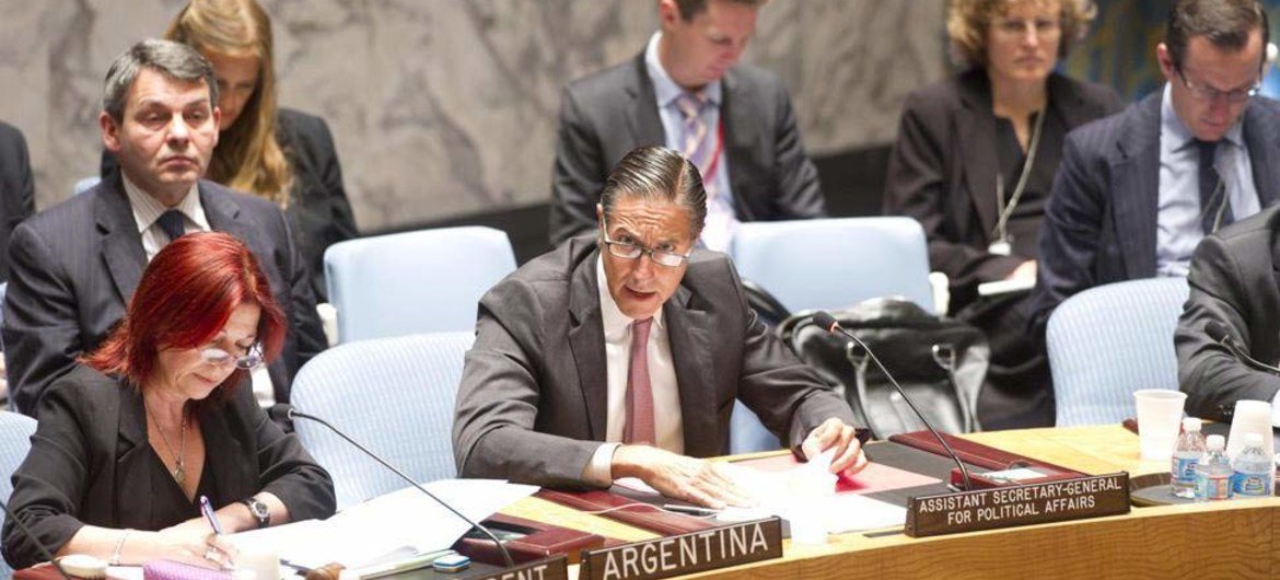 Assistant Secretary-General for Political Affairs, Oscar Fernandez-Taranco (second left) briefs the Security Council.