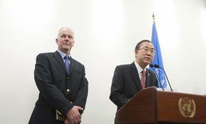Le Secrétaire général avec le chef de l'équipe de l'ONU chargée d'enquêter sur l'utilisation présumée d'armes chimiques en Syrie, Åke Sellström.