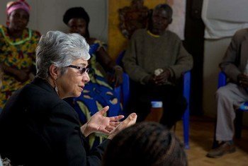 Deputy High Commissioner for Human Rights Flavia Pansieri (left), meets with residents of Kitchanga, Democratic Republic of the Congo (DRC) on 23 August 2013.