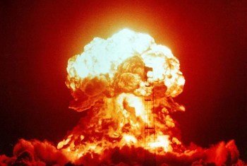 تجربة  نووية في نيفادا قامت بها الولايات المتحدة في 18 أبريل 1953. المصدر: حكومة الولايات المتحدة