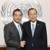 Secretary-General Ban Ki-moon (right) meets with Foreign Minister Wang Yi of the People’s Republic of China.