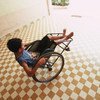 一名残障儿童在一家康复中心接受治疗。世界银行图片。
