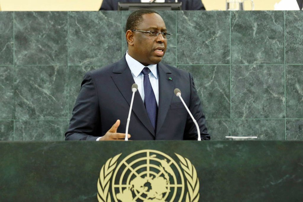 Presidente Macky Sall anunciou o cancelamento indefinido da votação