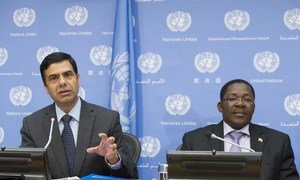Under-Secretary-General Gyan Chandra Acharya (left) and Benin’s Foreign Minister, Nassirou Bako Arifari at the launch of new UN report.
