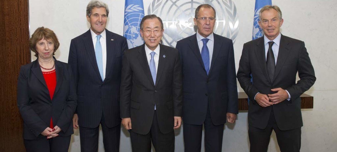 Secretary-General Ban Ki-moon (centre) meets with the members of the Middle East Diplomatic Quartet. (file photo)