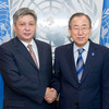 Secretary-General Ban Ki-moon (right) meets with Erlan Abdyldayev, Minister for Foreign Affairs of Kyrgyzstan.