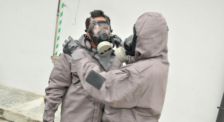 Equipo protector en investigaciones de sucesos con agentes químicos 