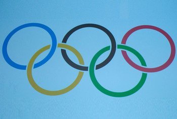 Les anneaux olympiques.