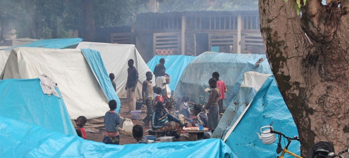 Thousands of people fleeing the Séléka alliance have made a temporary home of the Catholic mission in Bossangoa, Central African Republic (CAR).