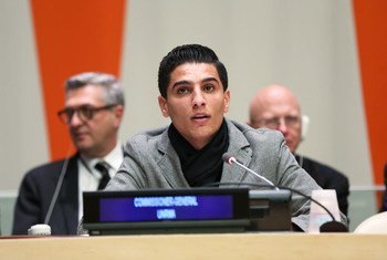 Mohammed Assaf, UNRWA Regional Youth Ambassador and Winner of Arab Idol 2013 addresses the meeting.