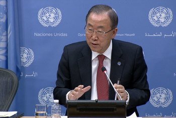 Secretary-General Ban Ki-moon briefs journalists.