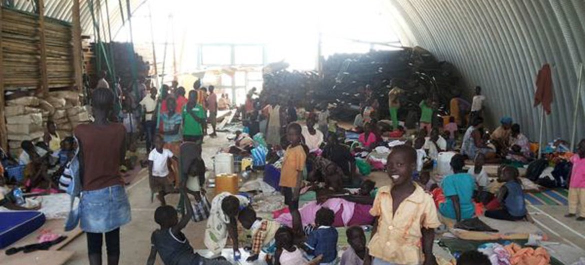 Civiles en instalaciones de la ONU en Juba (Foto: UNMISS-Julio Brathwaite)