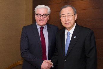 Le Secrétaire général de l'ONU, Ban Ki-moon, avec le Ministre des affaire étrangères de l'Allemagne, Frank-Walter Steinmeier.