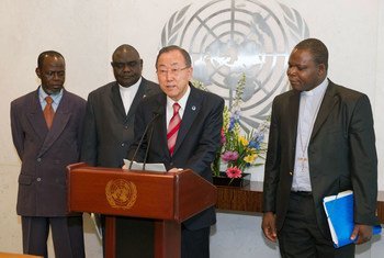 Le Secrétaire général de l'ONU, Ban Ki-moon avec des dignitaires religieux centrafricains.