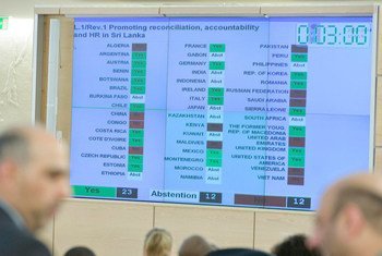 Human Rights Council adopts resolution approving inquiry into alleged abuses in Sri Lanka war.