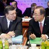 El Secretario General de la ONU, Ban KI-moon y el presidente de la Comisión Europea, Jose Manuel Barroso, durante la cumbre UE-UA en Bruselas  Foto: ONU/Evan Schneider