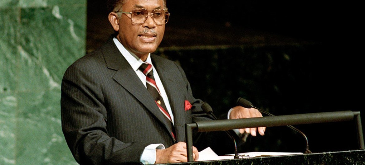 Prime Minister A.N.R. Robinson of Trinidad and Tobago addresses the 45th session of the General Assembly  (4 October 1990).