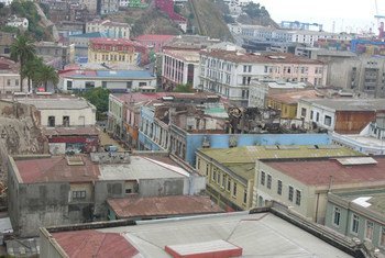 The city of Valparaiso, before the devastating fires.