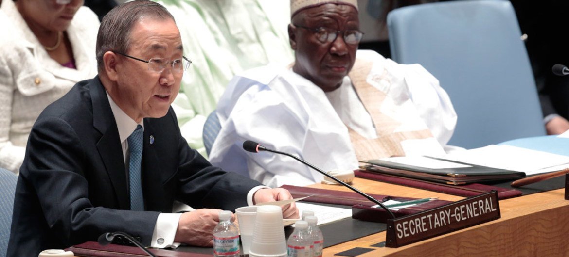 Secretary-General Ban Ki-moon (left) addresses the Security Council open debate on security sector reform. Foreign Minister Aminu Wali of Nigeria, Council President for April, is at right.