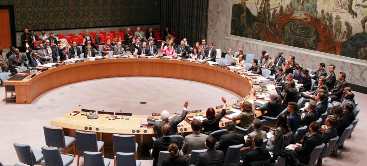 The Security Council unanimously adopts resolution 2152 (2014), extending the mandate of the UN Mission for the Referendum in Western Sahara (MINURSO) until 30 April 2015.