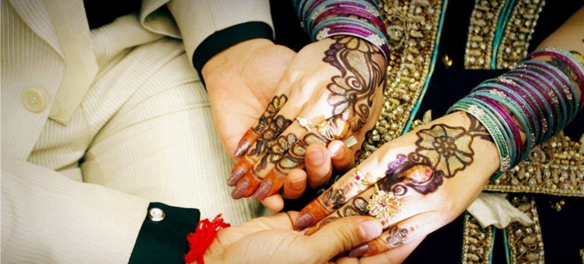 Татуировка хной - элемент традиционной церемонии бракосочетания в Пакистане