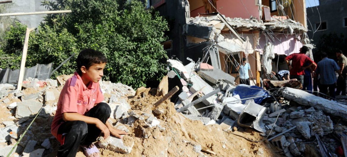 Efectos de los bombardeos israelíes sobre Gaza  Foto:Shareef Sarhan