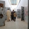 Aperçu des cellules de la prison d'Abu Salim, en Libye.Des milliers d'hommes, de femmes et des enfants sont détenus dans des conditions « horribles » en Libye par des groupes armés, selon le nouveau rapport conjoint du Bureau des droits de l'homme de l'ON