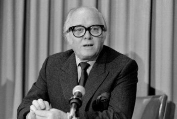 Film producer and director Sir Richard Attenborough was introduced as the new Goodwill Ambassador for the UN Children's Fund (UNICEF) on 28 October 1987.