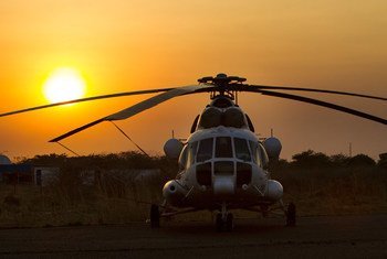 Un helicoptère MI-8AMT de la Mission des Nations Unies au Soudan du Sud (MINUSS).