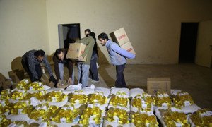 Cooking oil shown at a WFP distribution centre in Syria.