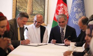 Pictured left to right: Ján Kubiš, Special Representative of the UN Secretary-General for Afghanistan, and presidential candidates Dr.Ashraf Ghani Ahmadzai, and Dr. Abdullah Abdullah.
