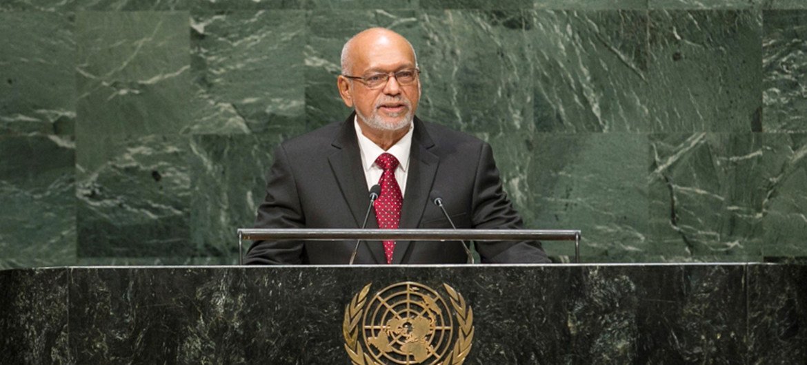Donald Rabindranauth Ramotar, President of the Republic of Guyana, addresses the general debate of the sixty-ninth session of the General Assembly.