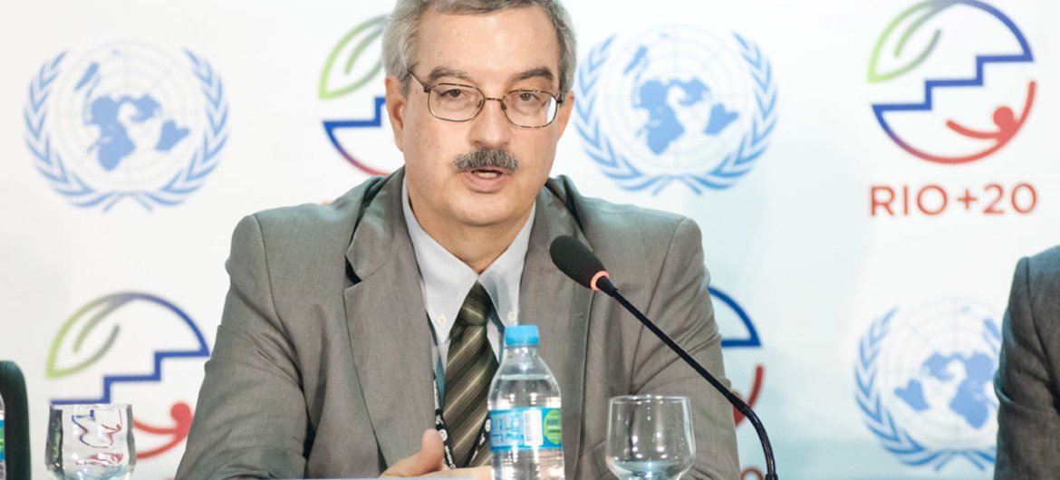 Executive Secretary of the Convention on Biological Diversity Braulio Ferreira de Souza Dias.